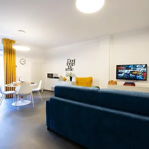  Apartment Peony - 13 Piazza Pio Xi Italy