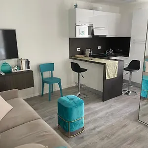  Apartment Tiffany